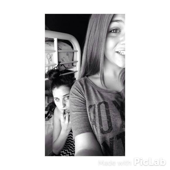 Liberty Banas - Poshmark Profile Picture of Liberty Banas (@libertybanas) on Poshmark