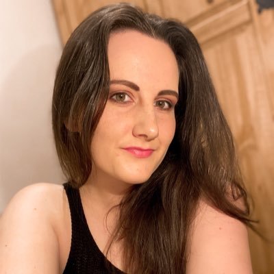 Profile Picture of Aislinn Smith (@aislinn_smith96) on Twitter