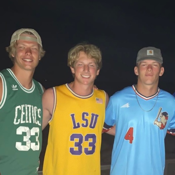 Profile Picture of Walker Nelson (@walkerknelson) on Poshmark