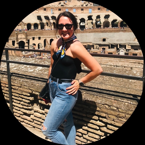 Profile Picture of Maddie Lockhart (@mlockhart1) on Poshmark