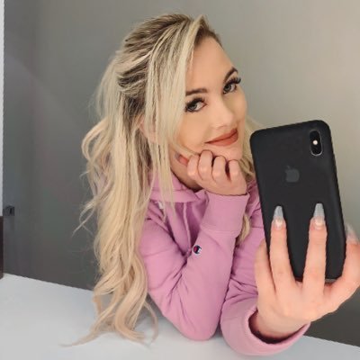 Profile Picture of Hailey Reese (@itshaileyreese) on Twitter