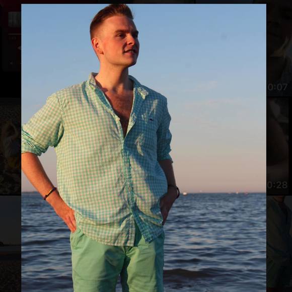 Profile Picture of Jonathan Hunter (@jthuntef98) on Poshmark