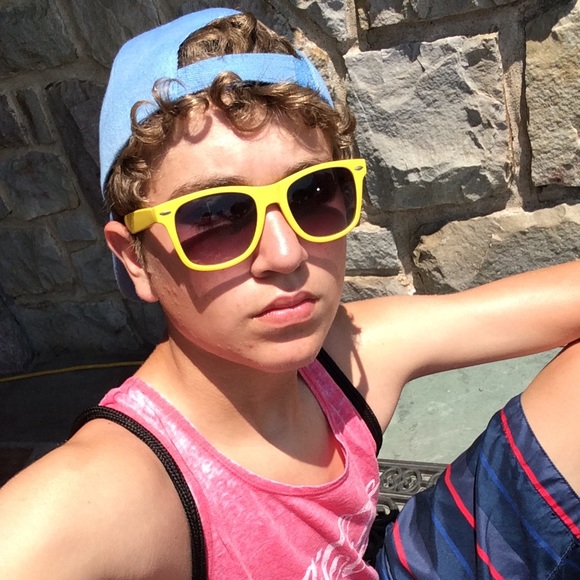 Profile Picture of Luke Suida (@lsuida23) on Poshmark