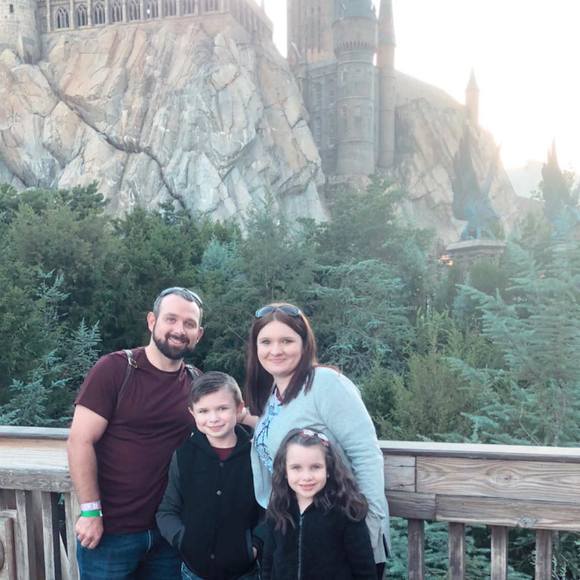 Profile Picture of Louisa Sapienza (@louisamasker) on Poshmark