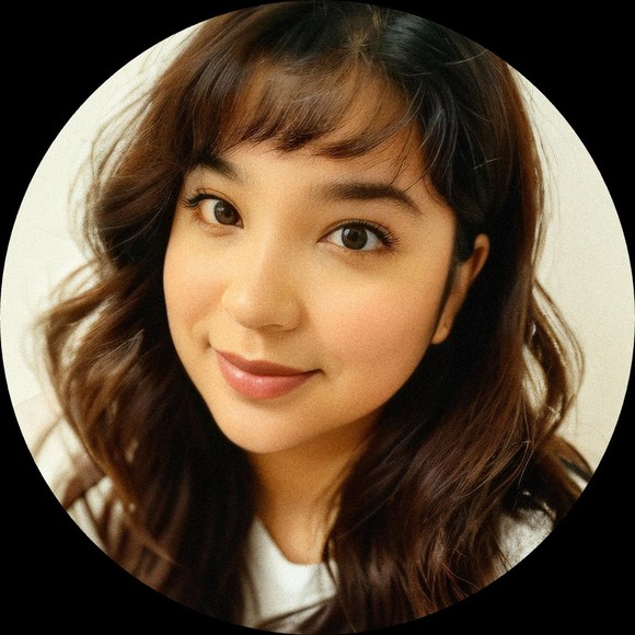 Profile Picture of Martha Guevara (@ominoussynth) on Poshmark