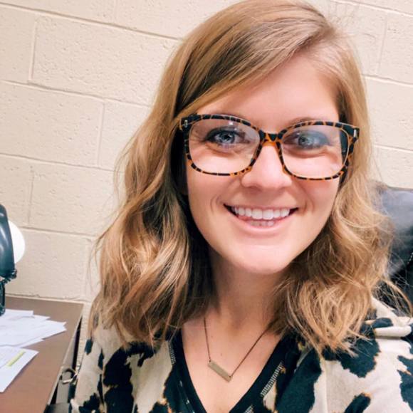 Tiffany Gussenhofen - Poshmark Profile Picture of Tiffany Gussenhofen (@tlgussenhofen) on Poshmark