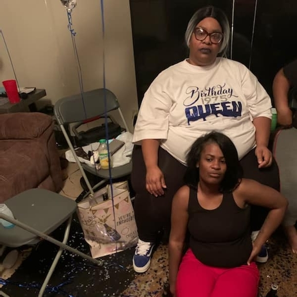 Profile Picture of Cassetta Butler (@cassetta_butler) on Poshmark