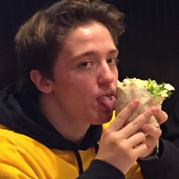 Profile Picture of Josh Anderson (@j_swizzle55) on Poshmark