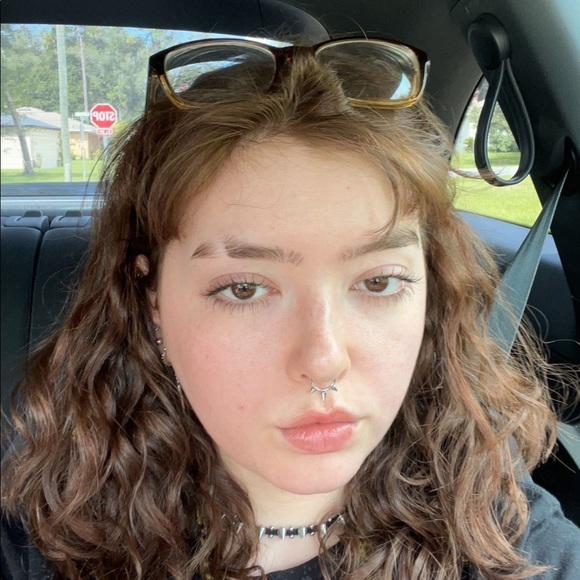 Profile Picture of Gaby Pieras (@gabypieras) on Poshmark