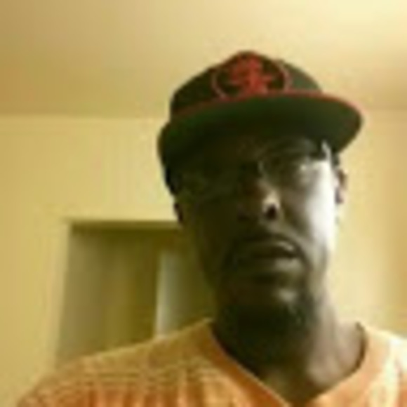 Profile Picture of Waddell Porter (@waddellporter) on Poshmark