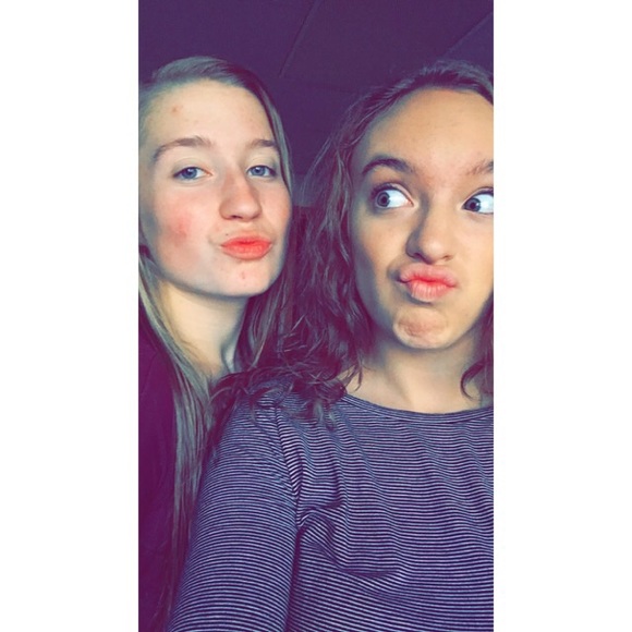 Profile Picture of Payton Salonek (@psalon18) on Poshmark