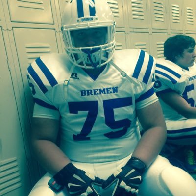 Profile Picture of Lukas Scott Holcombe (@lukeholcombe75) on Twitter