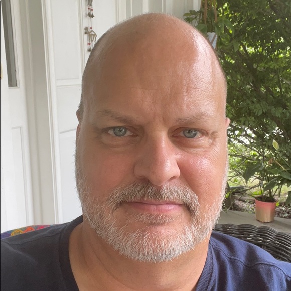 Profile Picture of Dan Liechty (@liechtyd) on Poshmark