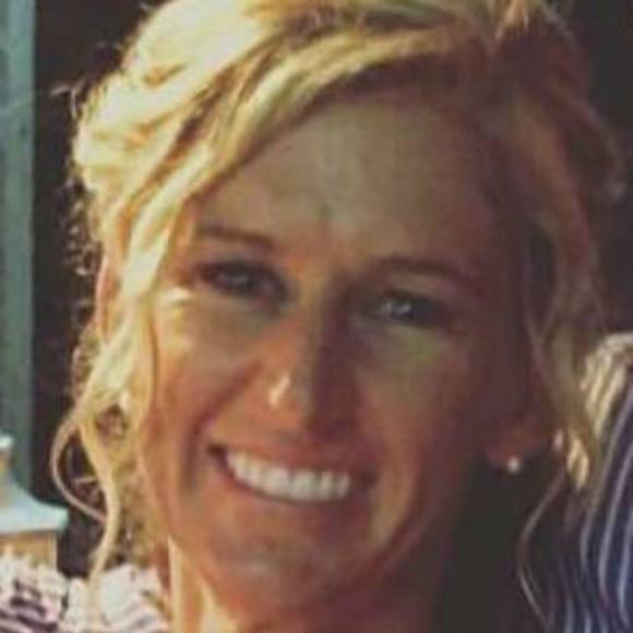 Profile Picture of Kelly Soleau-millar (@ksoleaum) on Poshmark