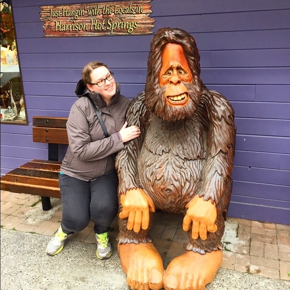 Profile Picture of Kerri Mclaurin (@kerrileighbee) on Poshmark