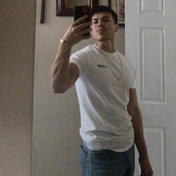 Profile Picture of Brian Barrera (@awgus) on Poshmark