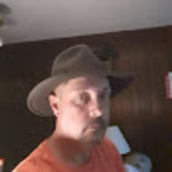 Profile Picture of Chris Stuard (@cstuard211) on Poshmark