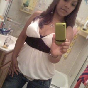 Profile Picture of Sharon Ramos (@coqueta_18_8) on Myspace