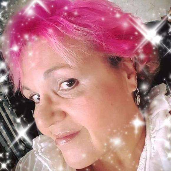 Profile Picture of Sherry Siders (@polgara8) on Poshmark