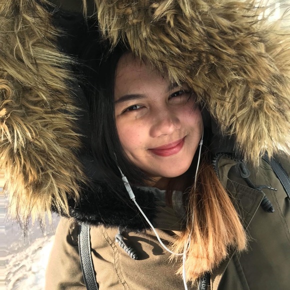 Profile Picture of Korine Gonzales (@korinegonzales) on Poshmark