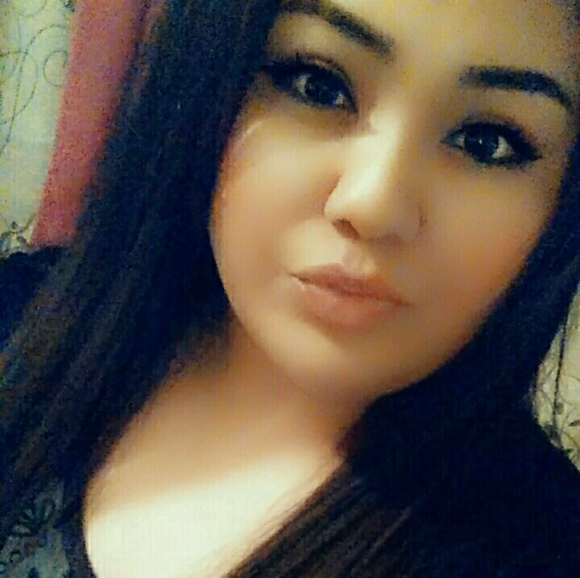 Profile Picture of Tinesha Gordo (@tinesha___gordo) on Poshmark