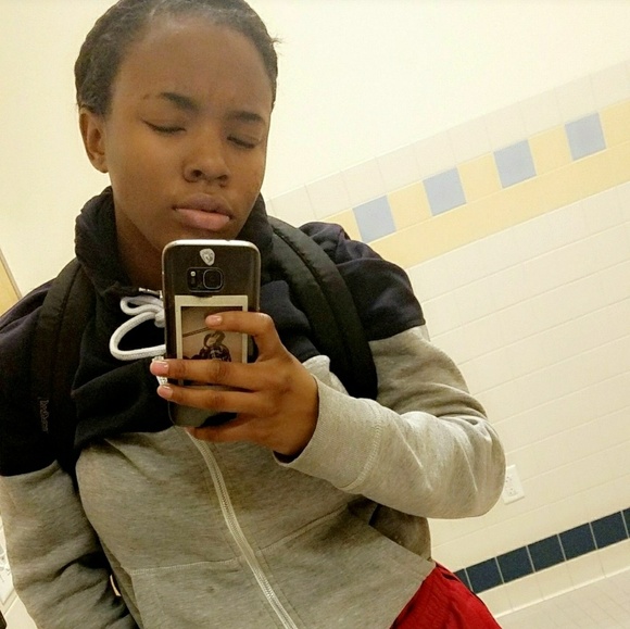 Profile Picture of Tahjhanay Hamwright (@tahjhanay1) on Poshmark