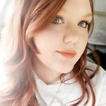 Profile Picture of Julie Manning (@theperfectwaves) on Instagram