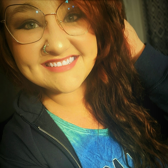 Profile Picture of Jacinta Pelfrey (@jpelfrey91) on Poshmark