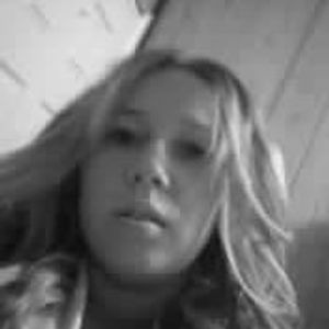 Profile Picture of Manda (@featuringmanda) on Myspace