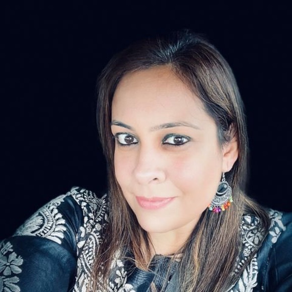 Profile Picture of Nidhi Billore (@nbakshi05) on Poshmark