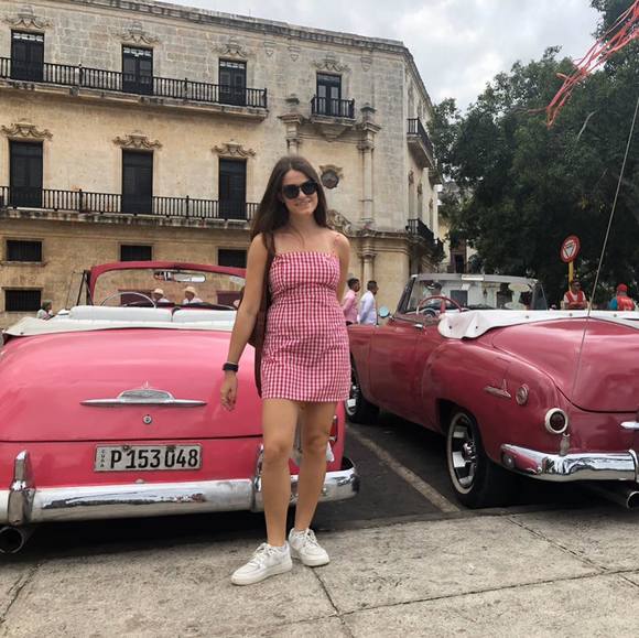 Profile Picture of Samantha Garfield (@samalyg) on Poshmark