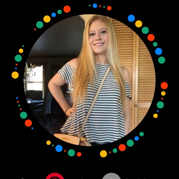 Profile Picture of Ariel Dunlap (@agear) on Poshmark