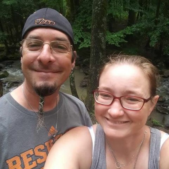 Profile Picture of Chuck Eveler (@chuckdeveler) on Poshmark