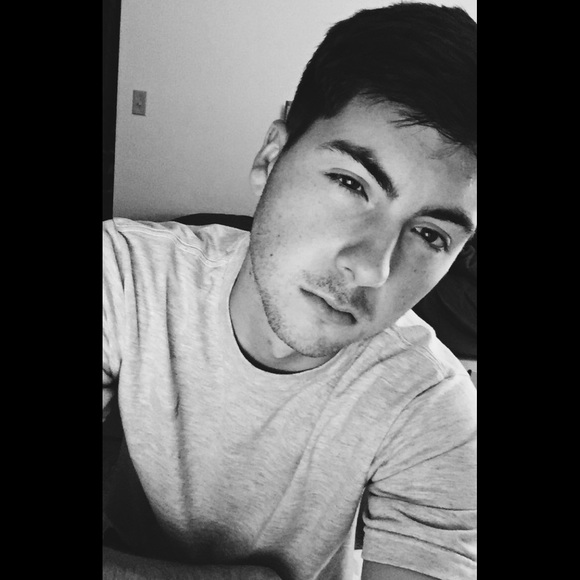 Profile Picture of Logan Haley (@vladpudding) on Poshmark