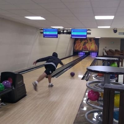 Profile Picture of Charles Davidson (@PingasDavidson) on Twitter