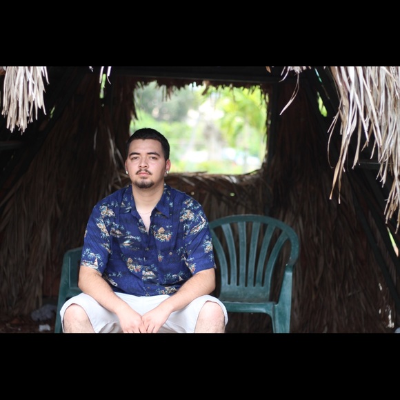 Profile Picture of Kevin Marcelo (@kevinmarcelo) on Poshmark