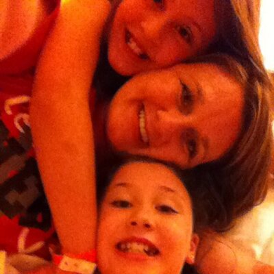 Renee Holman - Twitter Profile Picture of Renee Holman (@reneeholman14) on Twitter