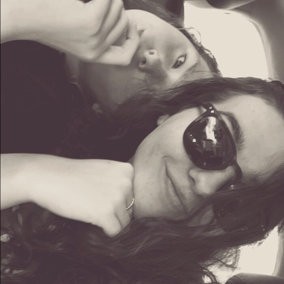 Profile Picture of Jussara Koterba (@jussarakoterba) on Poshmark