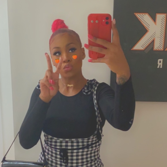 Profile Picture of Kayann Wilkinson (@kaywilkkk) on Poshmark