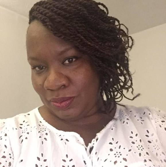 Profile Picture of Veronica Colbert (@colbertveronica) on Poshmark
