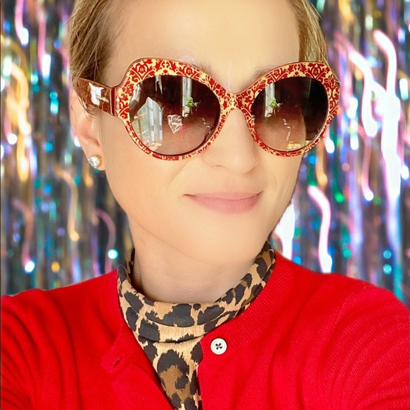 Profile Picture of Joanna Tanger (@joannascloset22) on Poshmark