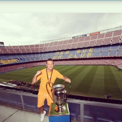 Profile Picture of Stuart Angus (@rubberduckya6) on Twitter