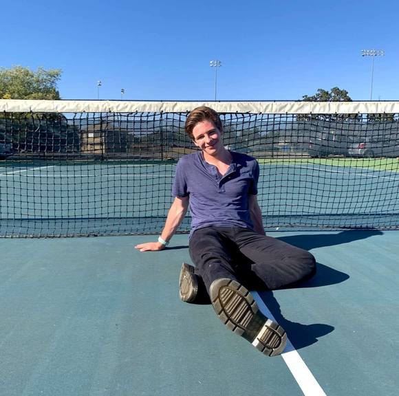 Profile Picture of Declan Snowden (@declansnowden) on Poshmark