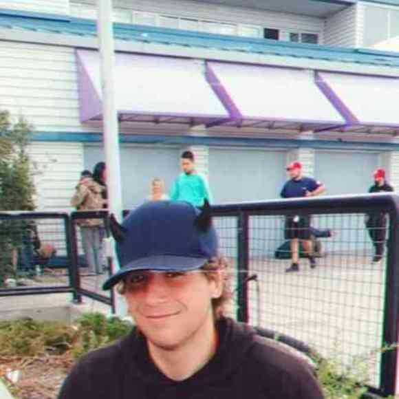 Profile Picture of Matthew Cassidy (@matthewcassi157) on Poshmark