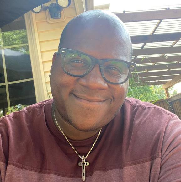 Profile Picture of Frank Straughter (@fstraughter) on Poshmark