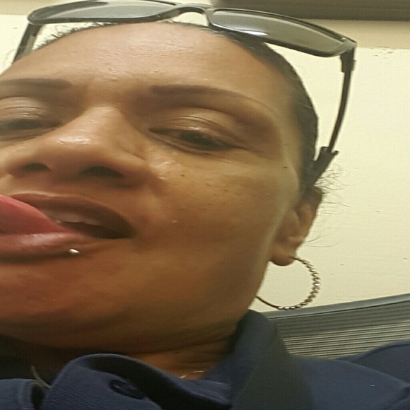 Profile Picture of Melody Galariada (@leimomi2kaaihue) on Poshmark