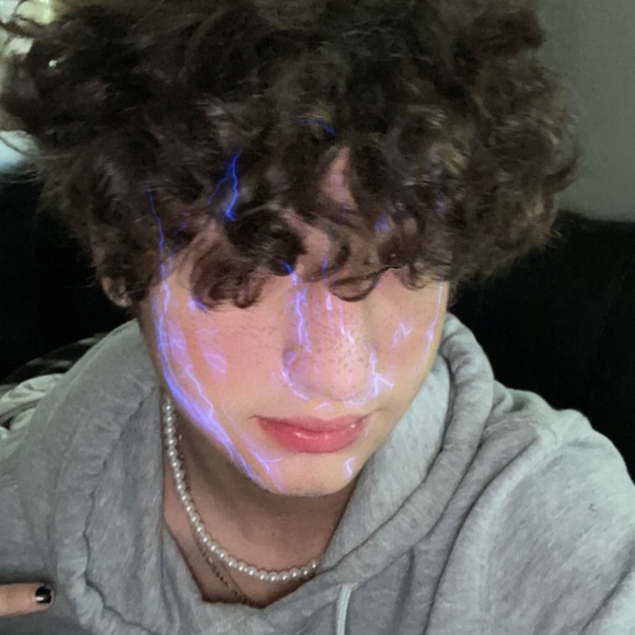 Profile Picture of Tyler Lazarus (@tylerlazarus) on Poshmark