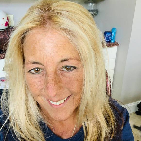 Profile Picture of Kim Sarnelli (@kim_sarnelli) on Poshmark