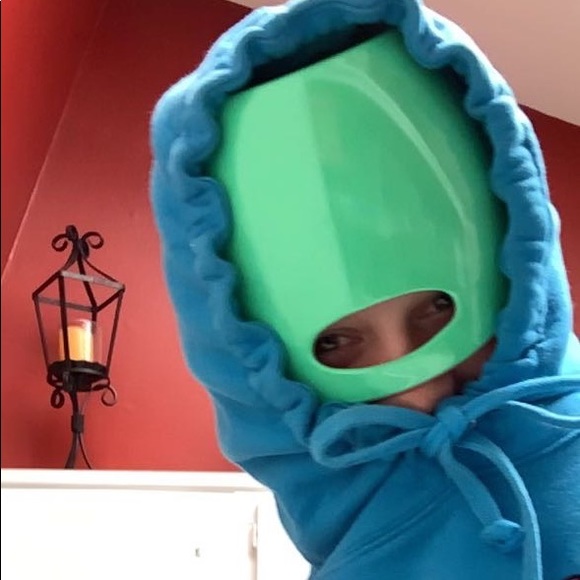 Profile Picture of Anthony Pellicone (@whynot933) on Poshmark