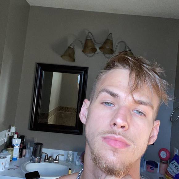 Profile Picture of Brock Taylor (@taylorbrock204) on Poshmark